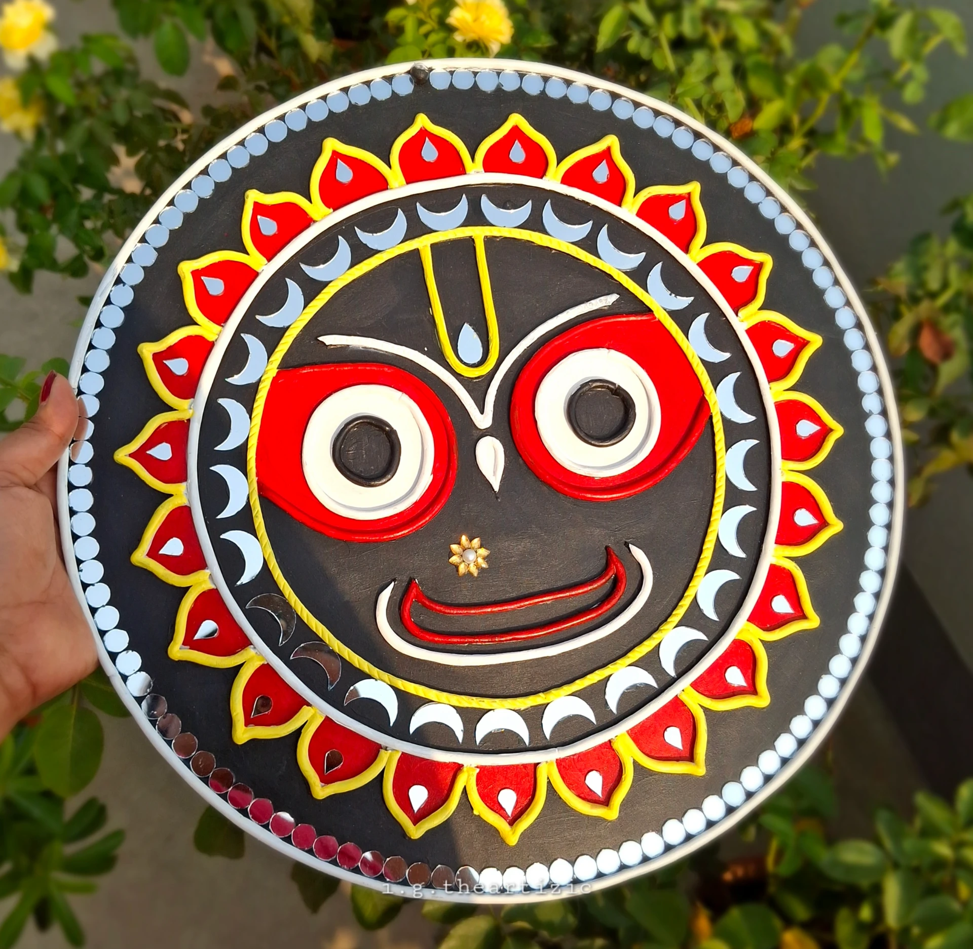 Divine Jagannath- 16" Round Lippan Wall Art